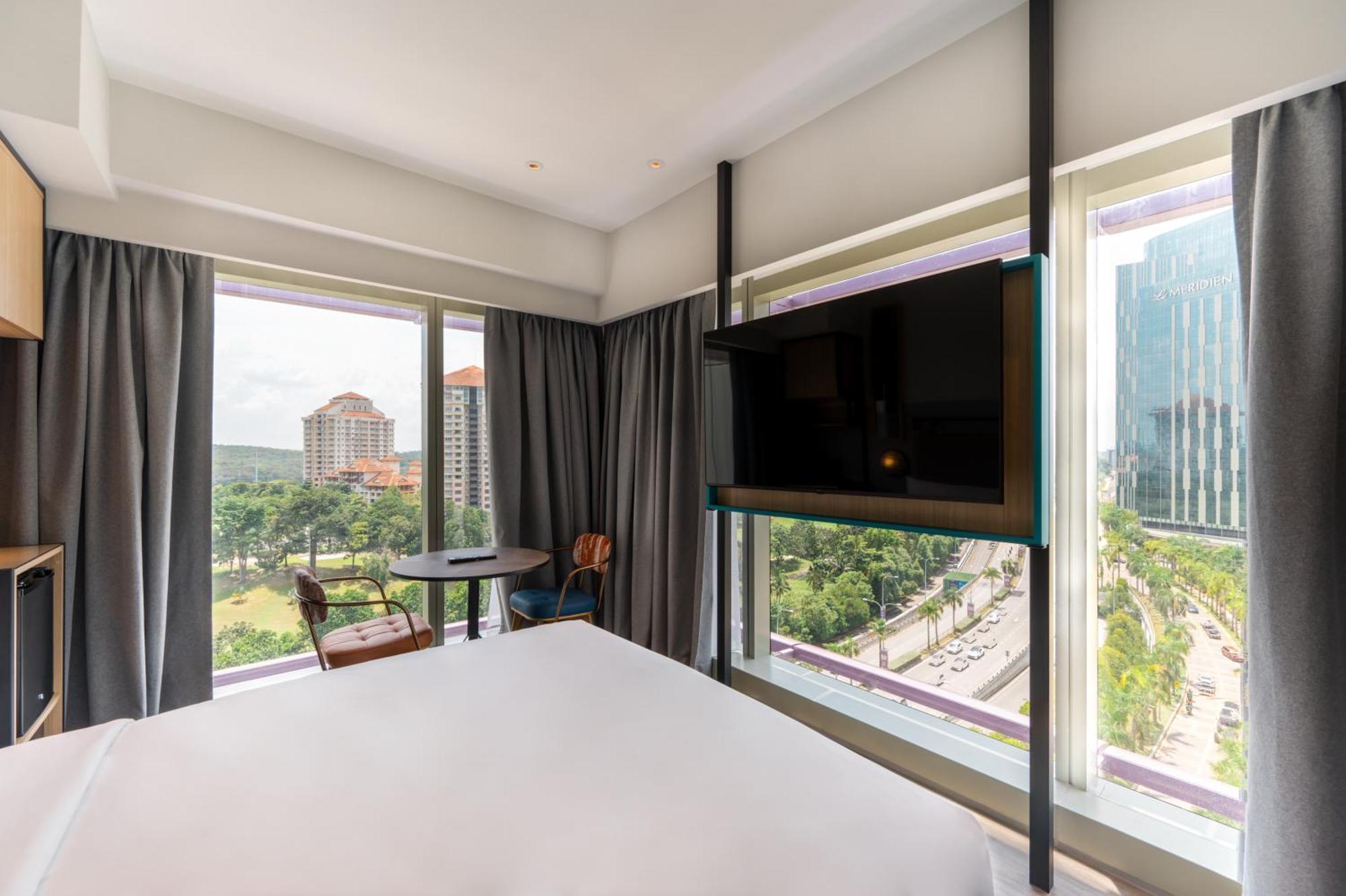 Moxy Putrajaya Hotel ภายนอก รูปภาพ